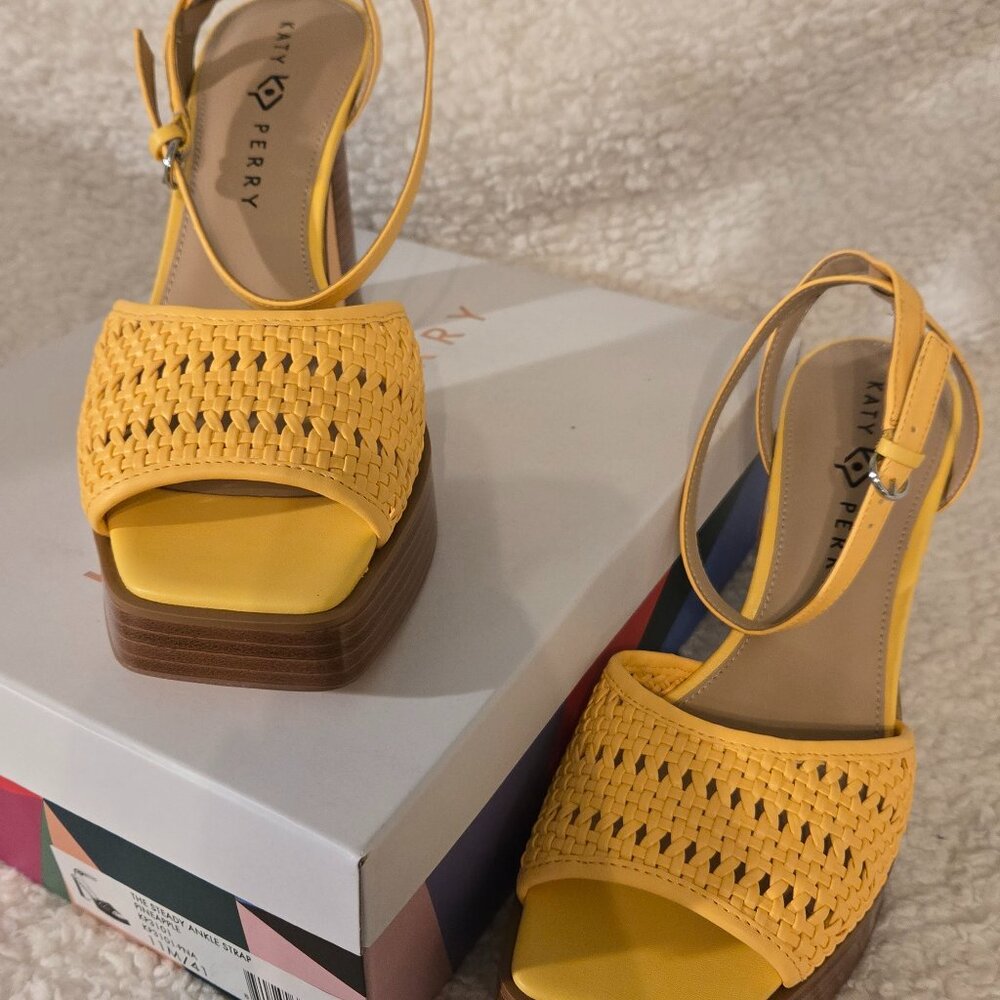 Katy Perry Shoes - Womens 11M - The Steady Ankle Strap Sandal Pineapple - BNIB